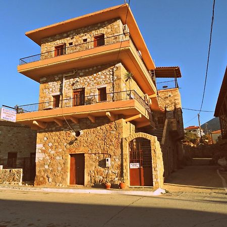 Akrotainaritis Rooms Yerolimin Exterior foto