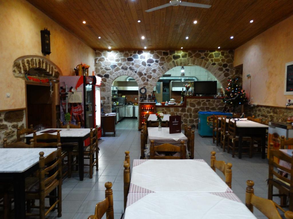 Akrotainaritis Rooms Yerolimin Exterior foto